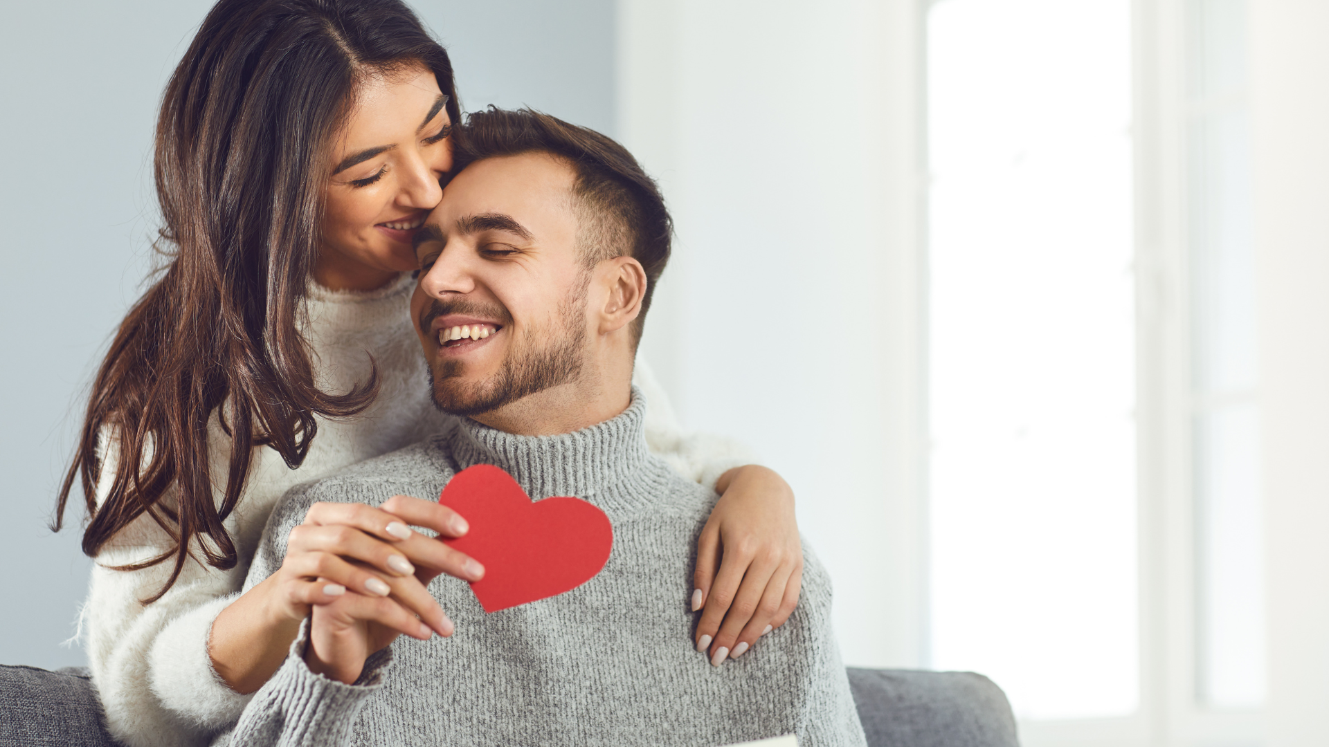 casal simbolizando o dia dos namorados.